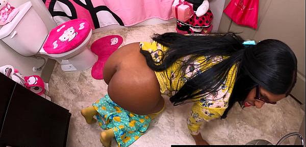  4k Roughing Up My Stepdaughter Msnovember Black Ass Then Fucking Her Pussy Hardcore Doggystyle POV, Thick Redbone Booty Poking Out On The Toilet Taking Daddy Dick, Hands Raming Her Brown Body Back And Forth During Painful Penetration on Sheisnovember